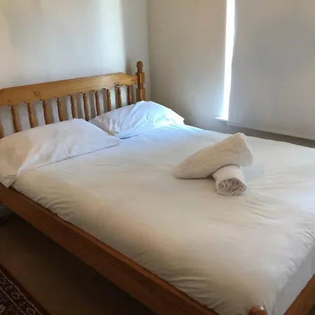 The Wallace House לינה וארוחת בוקר *