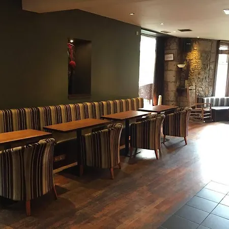 Oyo The Ivory Hotel 2*