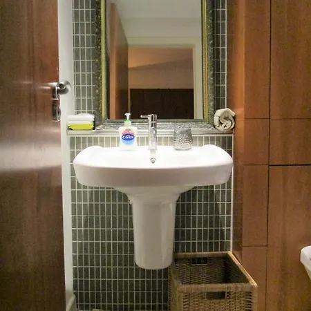 Riverview Vista - Luxury River View Apartment *