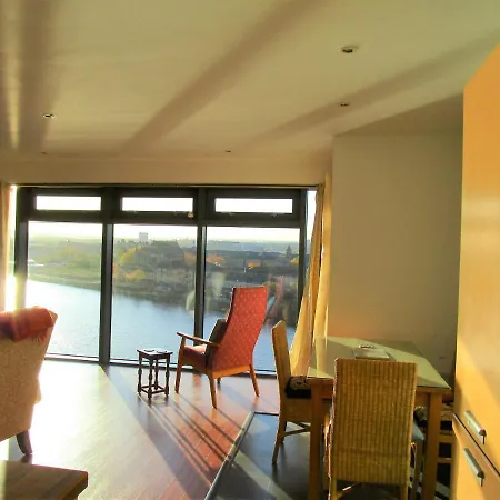 Riverview Vista - Luxury River View
