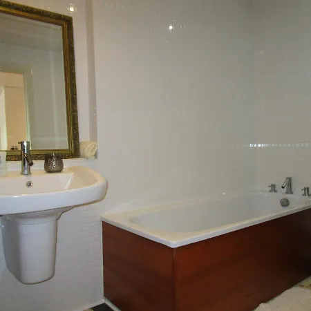 Riverview Vista - Luxury River View *