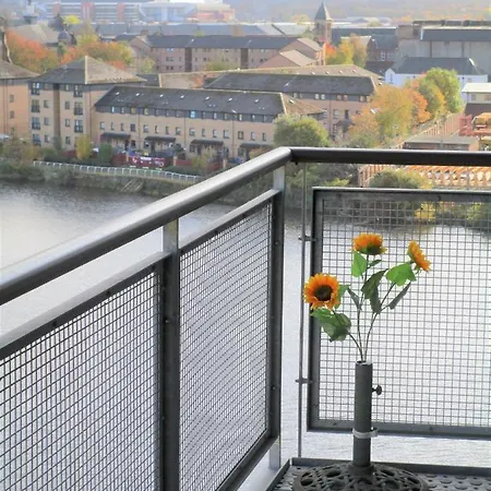 Riverview Vista - Luxury River View