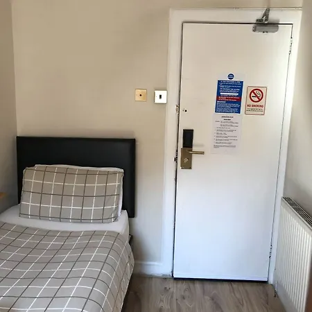 Konukevi Onslow 3*