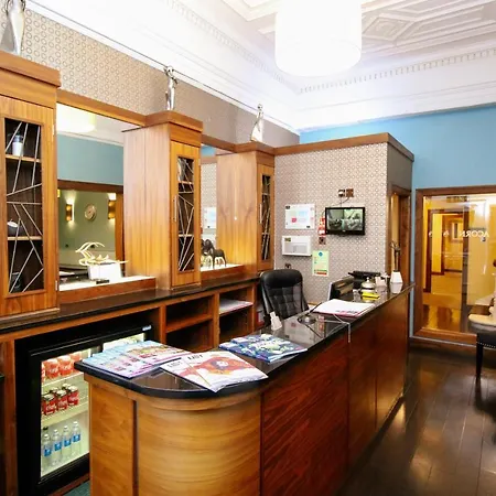 Acorn Hotel