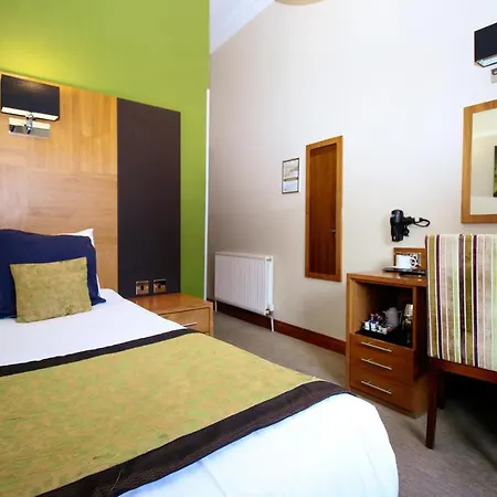 Acorn 3* Glasgow