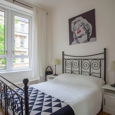 Bright Cosy Flat In Unbelievable Location *