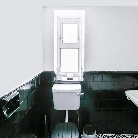 Oyo Lochinvar 2* Glasgow