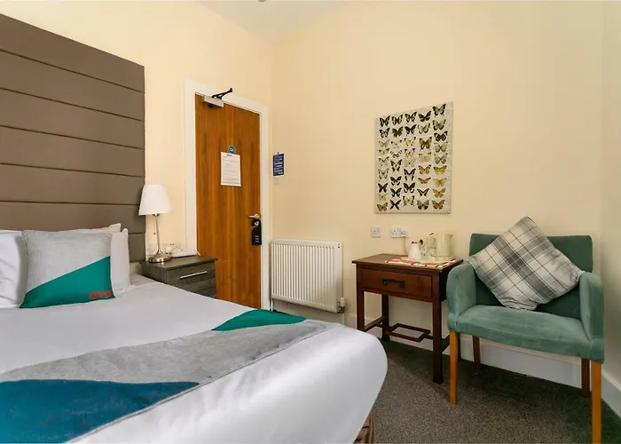 Oyo The Ivory 2* Glasgow