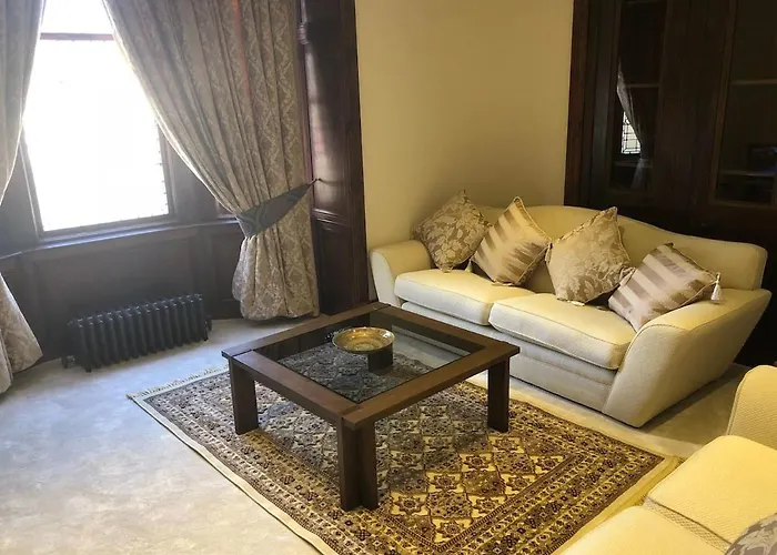 Beautiful 4-bed In 度假居 格拉斯哥