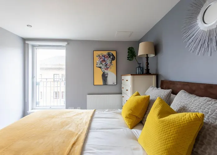 Merchant Modern 1 Bed Executive Flat Glasgow