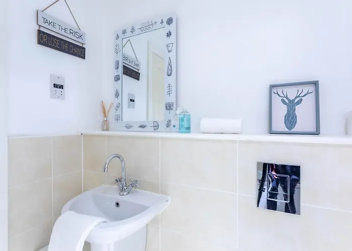 Merchant Modern 1 Bed Executive Flat Apartment