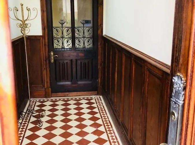 Beautiful 4-bed In Glasgow