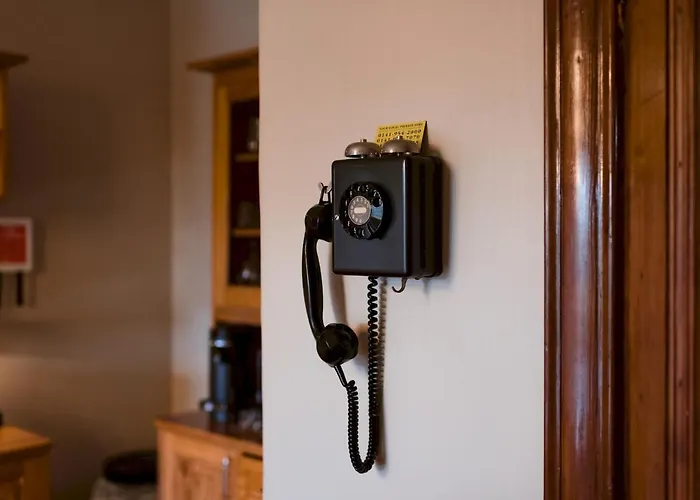 Апартаменты Beautiful, Traditional 2 Bed Flat W Free Parking - Pass The Keys *