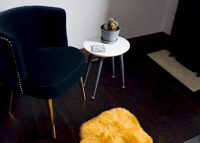 Апартаменты Beautiful, Traditional 2 Bed Flat W Free Parking - Pass The Keys