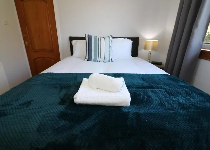 Signature - Dumbreck House * Glasgow