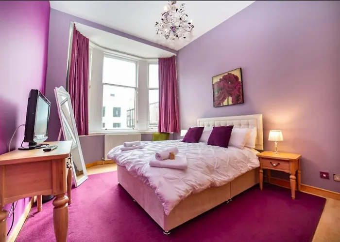 Renfield Apartment, Bright And Spacious Glasgow