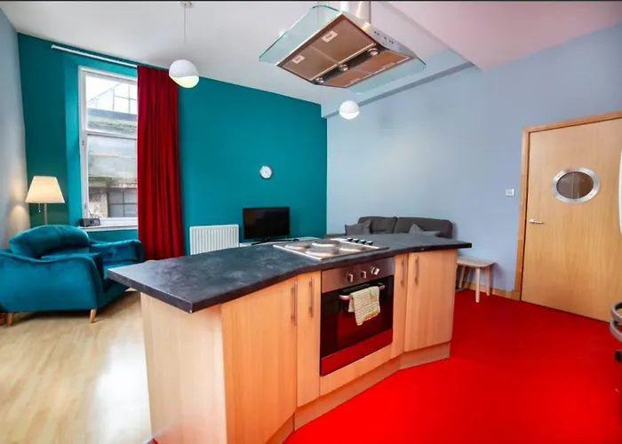 Renfield Apartment, Bright And Spacious *