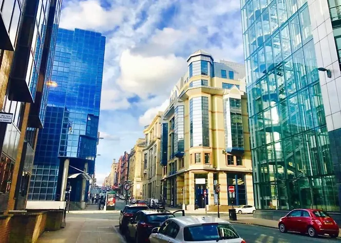 Centre G1 Penthouse With Riverviews - Duplex - 4 Bedrooms, 3 Bathrooms, Kitchen, 1 Living Room, 1 Dining Room, 2 Terraces, Parking, Floor, 2050 Sq Ft, Merchant Apartamento Glasgow