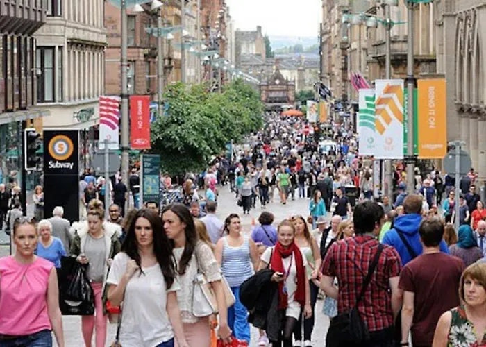 Apartamento Centre G1 Penthouse With Riverviews - Duplex - 4 Bedrooms, 3 Bathrooms, Kitchen, 1 Living Room, 1 Dining Room, 2 Terraces, Parking, Floor, 2050 Sq Ft, Merchant *