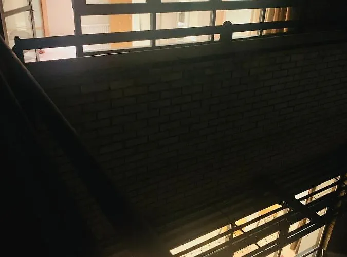 Centre G1 Penthouse With Riverviews - Duplex - 4 Bedrooms, 3 Bathrooms, Kitchen, 1 Living Room, 1 Dining Room, 2 Terraces, Parking, Floor, 2050 Sq Ft, Merchant Apartamento *