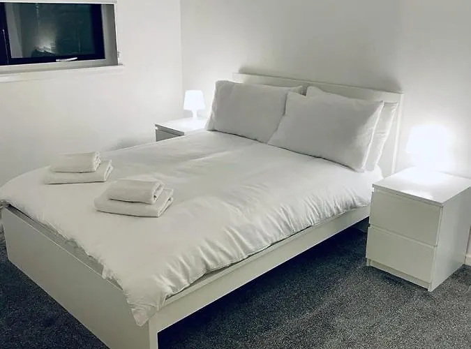 Διαμέρισμα Modern 2 Bedroom With Free Parking Γλασκώβη