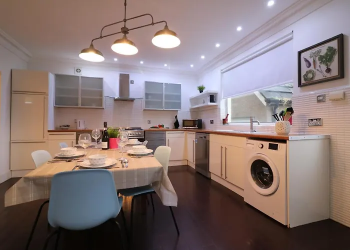 Signature - Moss View * Glasgow