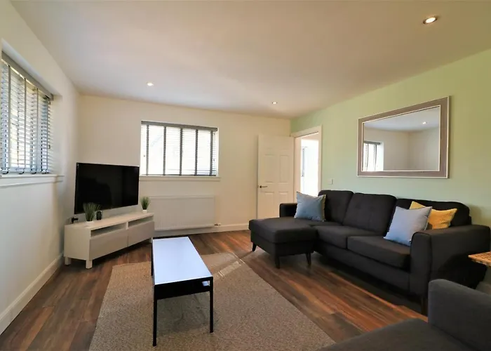 Signature - Railway House 5 Bed * Глазго