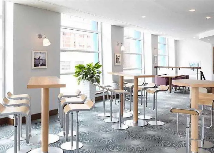 Отель Novotel Centre Глазго