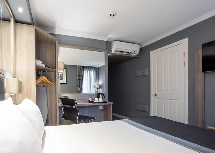 Hotel - - Ctr Theatreland By Ihg 4*