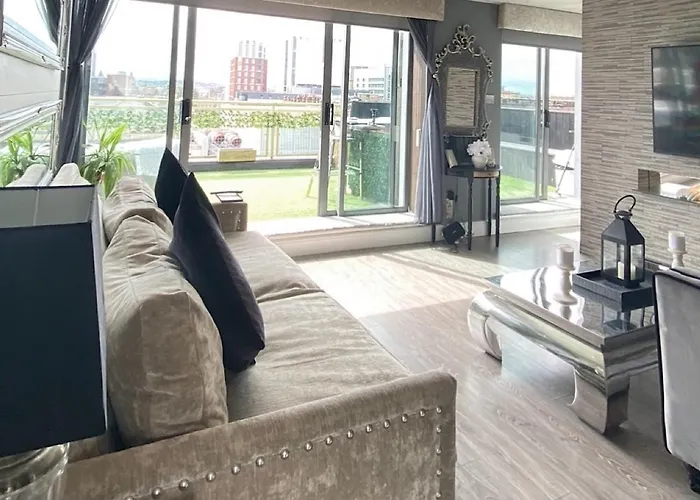 Two Bedroom Penthouse 公寓 格拉斯哥