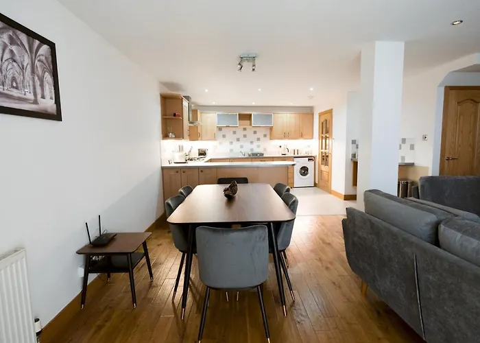 Ferienhaus Beautiful Unique 3bed Mews House - Pass The Keys Glasgow
