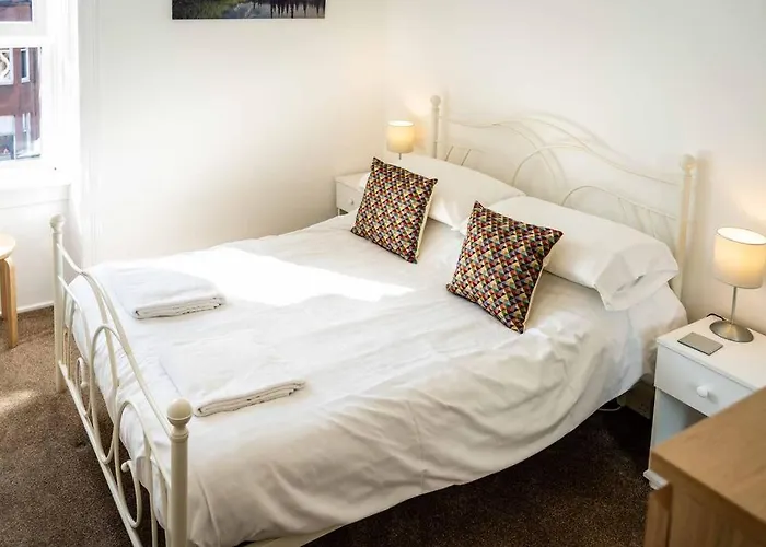 Charming 1-bed Southside Flat In Great Location *