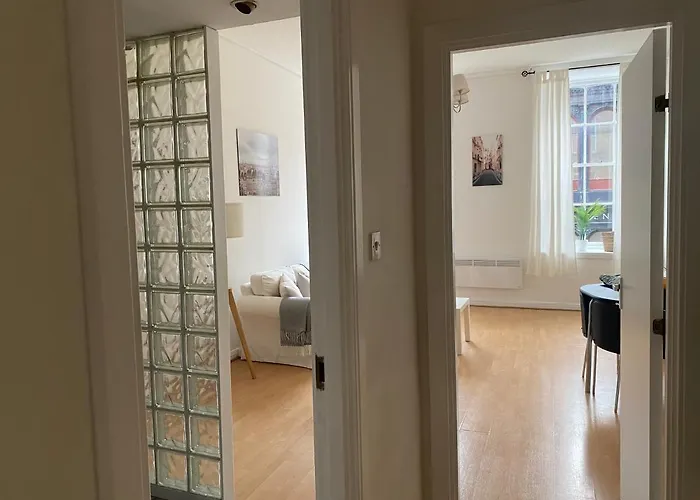 Lovely 1-bed In Merchant Apartament