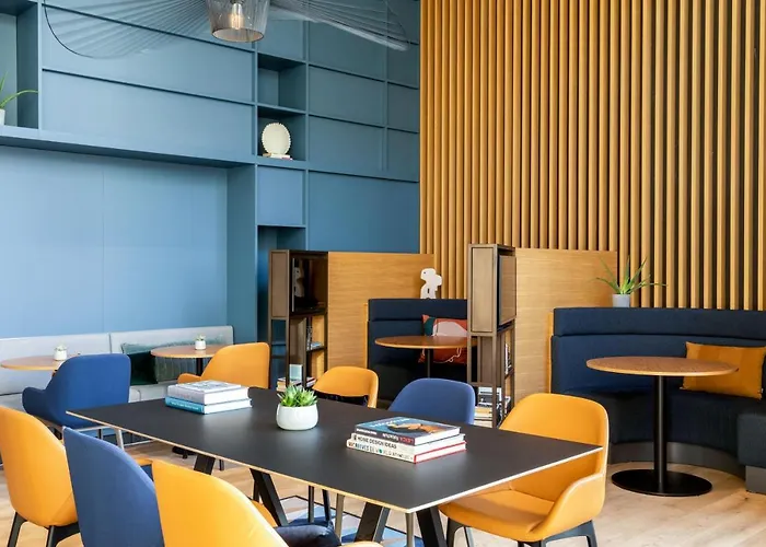 Hotell Courtyard By Marriott Sec 4*