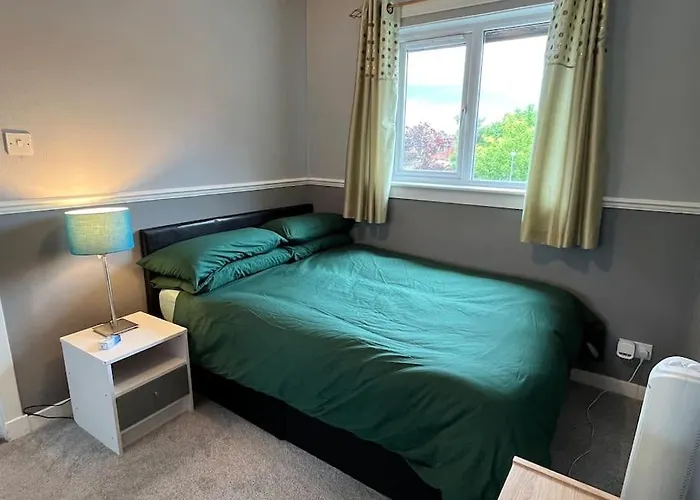 Spacious Near Σπίτι διακοπών