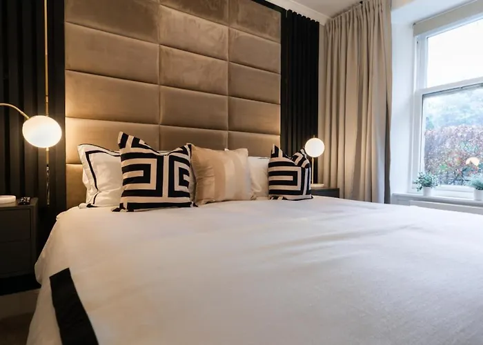 The Wilton - Your Private 5* Escape! *