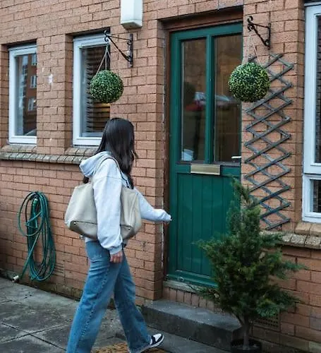 Finnieston 1-bed - Walk To Hydro & Bars - Sleeps 2