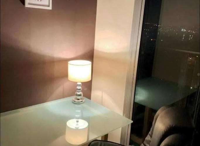 Designer Penthouse With Riverviews - G1 Centre, 3 Bedrooms, 2 Bathrooms, 1 Living / Kitchen. Full Floor, Wrap Around Terrace, Panoramic Views, Off Station / Buchanan Street アパート