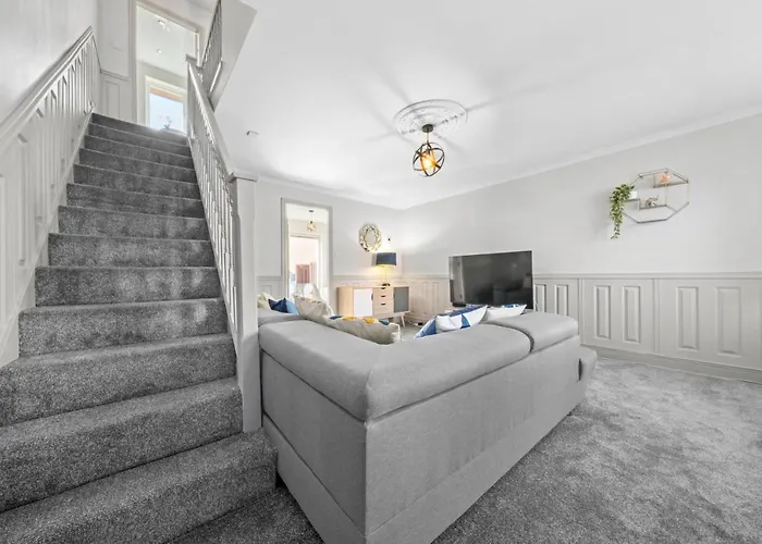 I'm Your Host - Bridgeton House