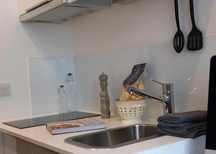 Modern Living At Riverside In The Heart Of Glasgow