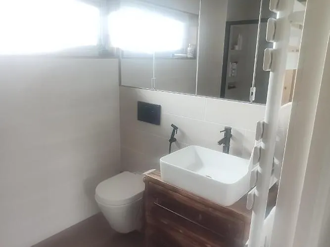 Single Bedroom In Quiet Neighbourhood منزل للإقامة غلاسغو