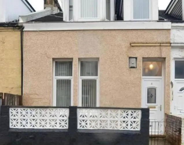 Spacious 3 Bedroom In - Free Parking