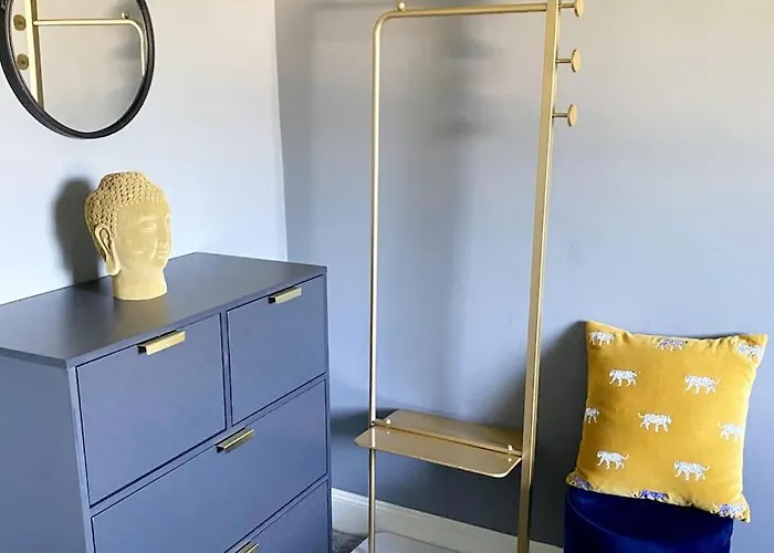 Stunning 3 Bedroom Victorian Near Pollok Country Park Apartamento