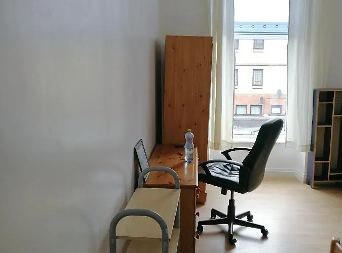 Budget Double Bedroom Near Centre And West End *