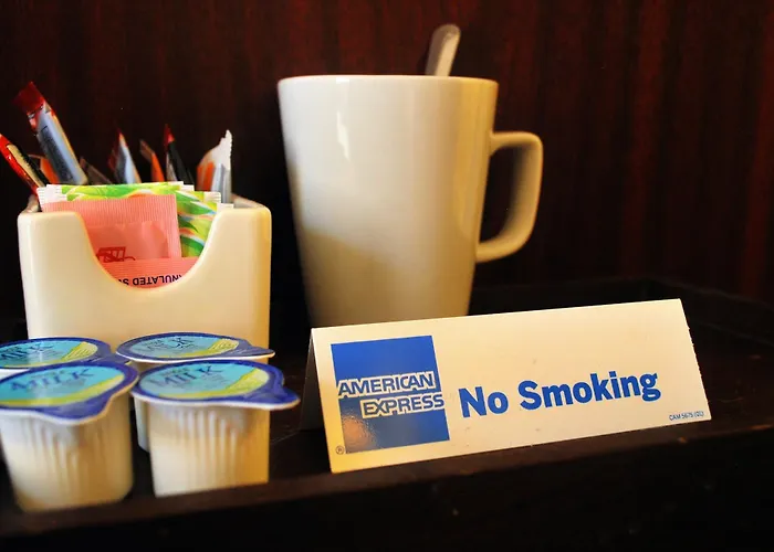 Hotel Rennie Mackintosh - Station 3*