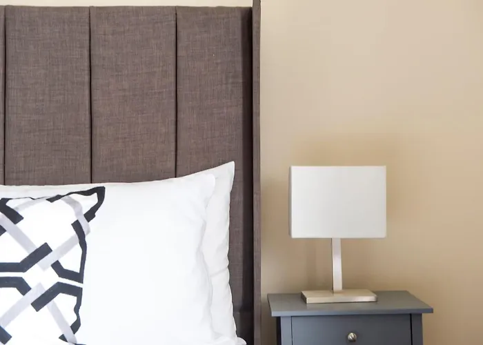 Апартаменты Stunning 5 Bedroom Apt, Close To Centre, Sec, Hydro And Motorway Глазго