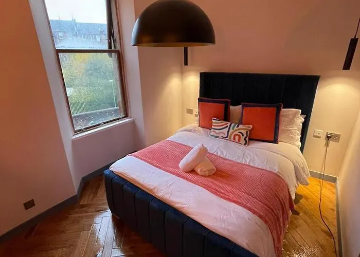 Stunning 1 Bed In West End * Glasgow