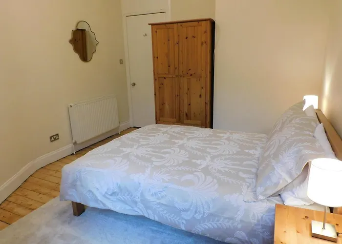 Appartement Beautiful & Spacious 2 Bed In West End