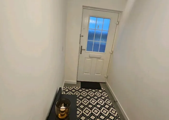 Darnley Southside In A Private 61 Leggastston Road Homestay