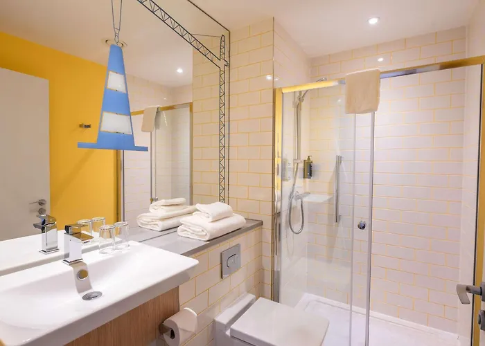 Szálloda Ibis Styles Centre George Square 3*